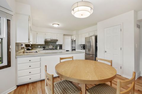 Tiny photo for 1605 Mayflower Drive, DeKalb, IL 60115 (MLS # 12651675)