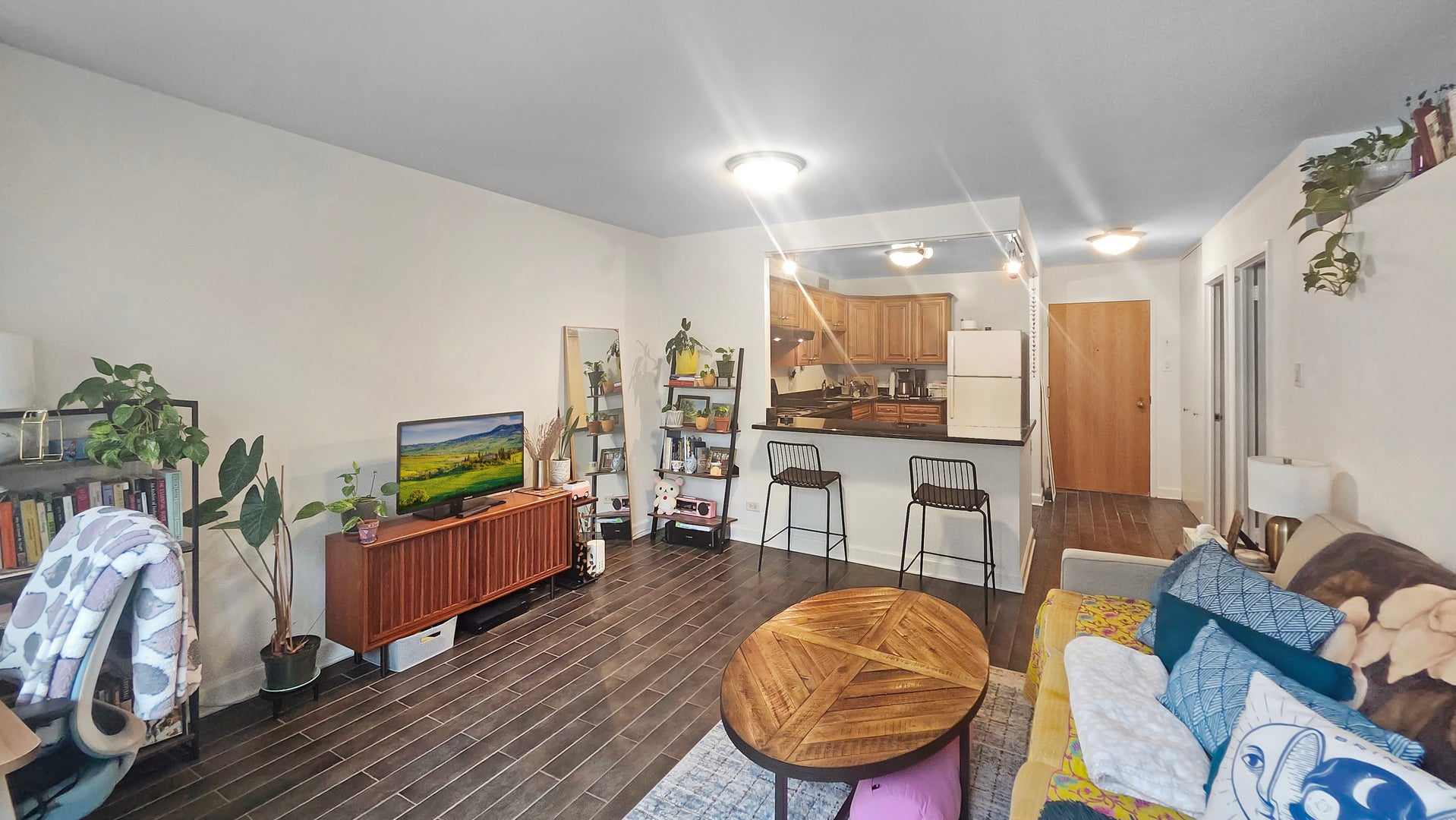 211 E Ohio Street 1505