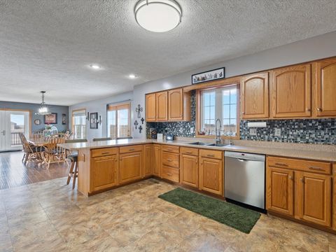 Tiny photo for 2572 160th Avenue, Aledo, IL 61231 (MLS # 12551033)