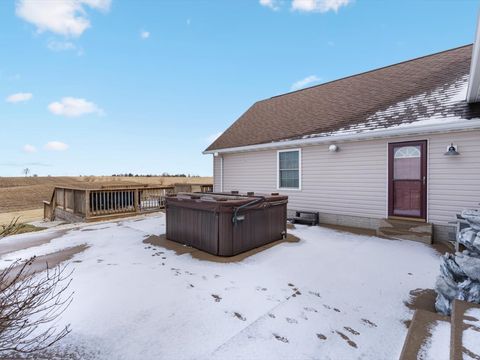 Tiny photo for 2572 160th Avenue, Aledo, IL 61231 (MLS # 12551033)