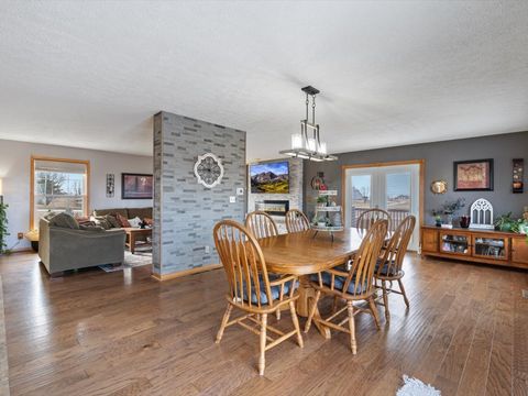 Tiny photo for 2572 160th Avenue, Aledo, IL 61231 (MLS # 12551033)