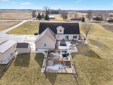 Tiny photo for 2572 160th Avenue, Aledo, IL 61231 (MLS # 12551033)