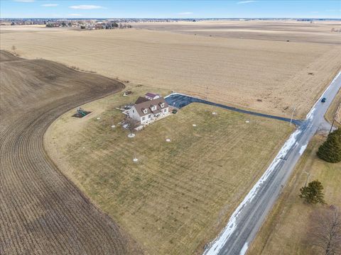 Tiny photo for 2572 160th Avenue, Aledo, IL 61231 (MLS # 12551033)