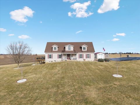 Tiny photo for 2572 160th Avenue, Aledo, IL 61231 (MLS # 12551033)