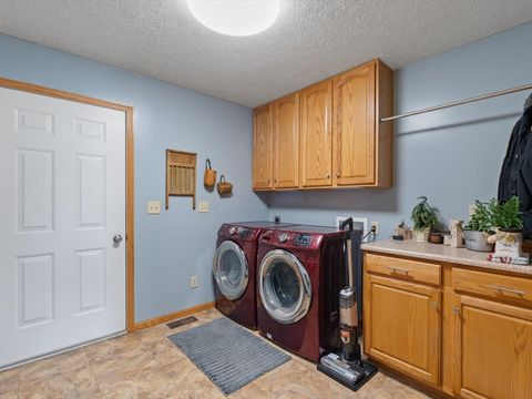 Tiny photo for 2572 160th Avenue, Aledo, IL 61231 (MLS # 12551033)