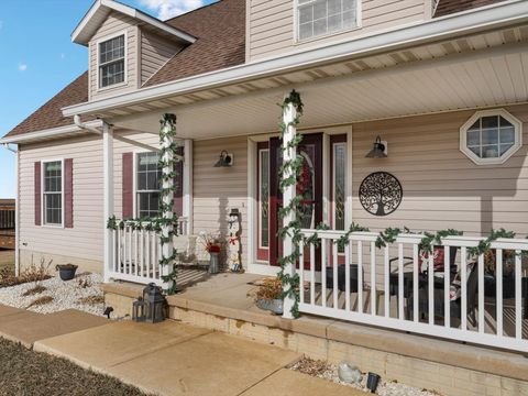 Tiny photo for 2572 160th Avenue, Aledo, IL 61231 (MLS # 12551033)