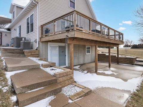 Tiny photo for 2572 160th Avenue, Aledo, IL 61231 (MLS # 12551033)