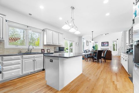 Tiny photo for 25909 N Arrowhead Drive, Mundelein, IL 60060 (MLS # 12422719)
