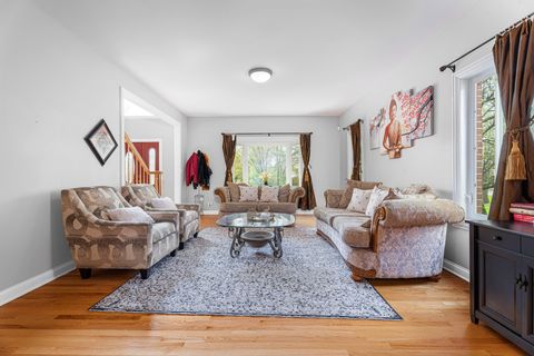 Tiny photo for 25909 N Arrowhead Drive, Mundelein, IL 60060 (MLS # 12422719)