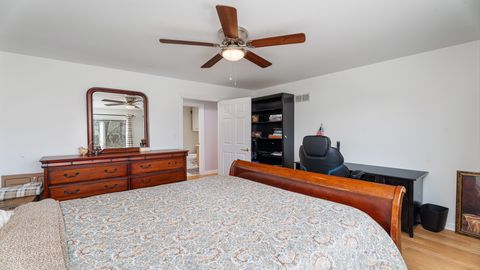 Tiny photo for 25909 N Arrowhead Drive, Mundelein, IL 60060 (MLS # 12422719)