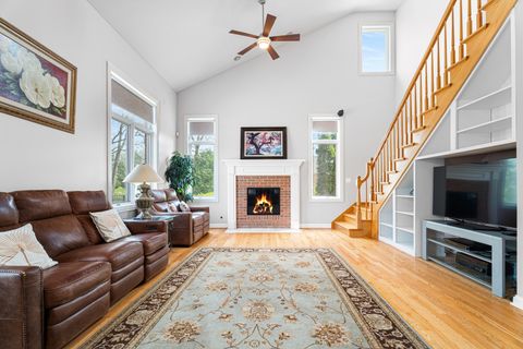 Tiny photo for 25909 N Arrowhead Drive, Mundelein, IL 60060 (MLS # 12422719)