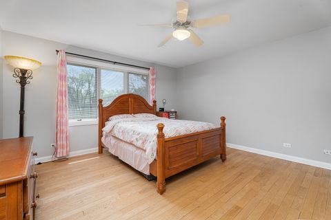 Tiny photo for 25909 N Arrowhead Drive, Mundelein, IL 60060 (MLS # 12422719)