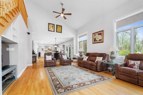 Tiny photo for 25909 N Arrowhead Drive, Mundelein, IL 60060 (MLS # 12422719)