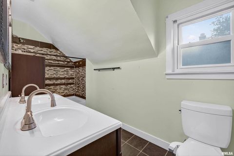 Tiny photo for 1525 W HIGH Street, Davenport, IA 52804 (MLS # QC4268905)