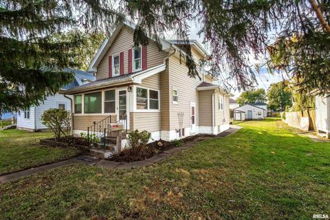 Tiny photo for 1525 W HIGH Street, Davenport, IA 52804 (MLS # QC4268905)