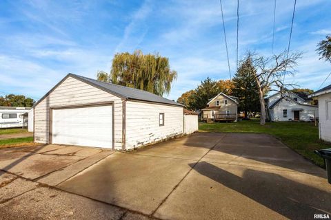Tiny photo for 1525 W HIGH Street, Davenport, IA 52804 (MLS # QC4268905)