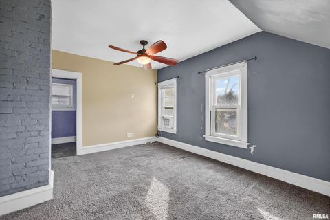 Tiny photo for 1525 W HIGH Street, Davenport, IA 52804 (MLS # QC4268905)