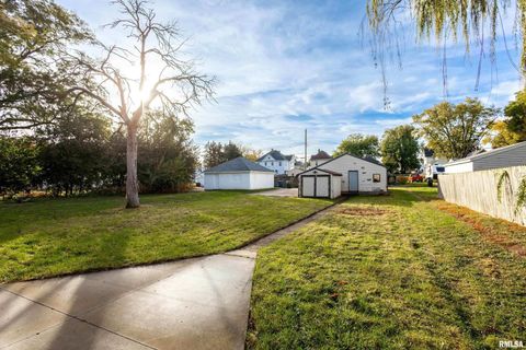 Tiny photo for 1525 W HIGH Street, Davenport, IA 52804 (MLS # QC4268905)