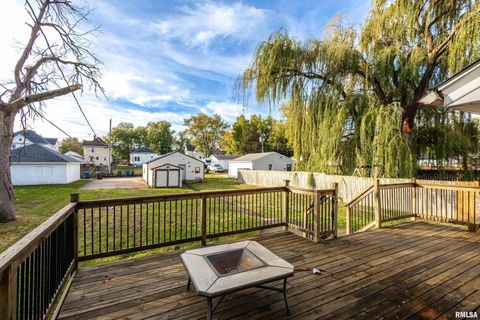 Tiny photo for 1525 W HIGH Street, Davenport, IA 52804 (MLS # QC4268905)