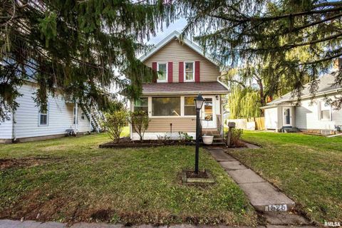 Tiny photo for 1525 W HIGH Street, Davenport, IA 52804 (MLS # QC4268905)