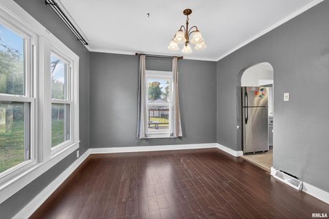 Tiny photo for 1525 W HIGH Street, Davenport, IA 52804 (MLS # QC4268905)