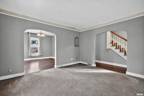 Tiny photo for 1525 W HIGH Street, Davenport, IA 52804 (MLS # QC4268905)