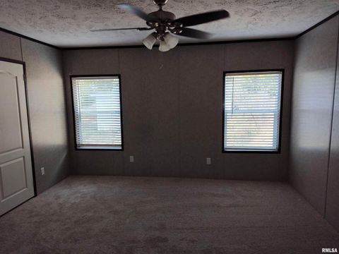 Tiny photo for 1207 SW 6TH Street, Fairfield, IL 62837 (MLS # EB460372)