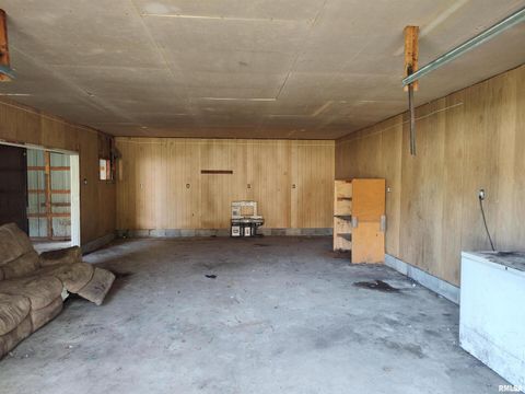 Tiny photo for 1207 SW 6TH Street, Fairfield, IL 62837 (MLS # EB460372)