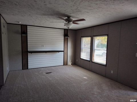 Tiny photo for 1207 SW 6TH Street, Fairfield, IL 62837 (MLS # EB460372)