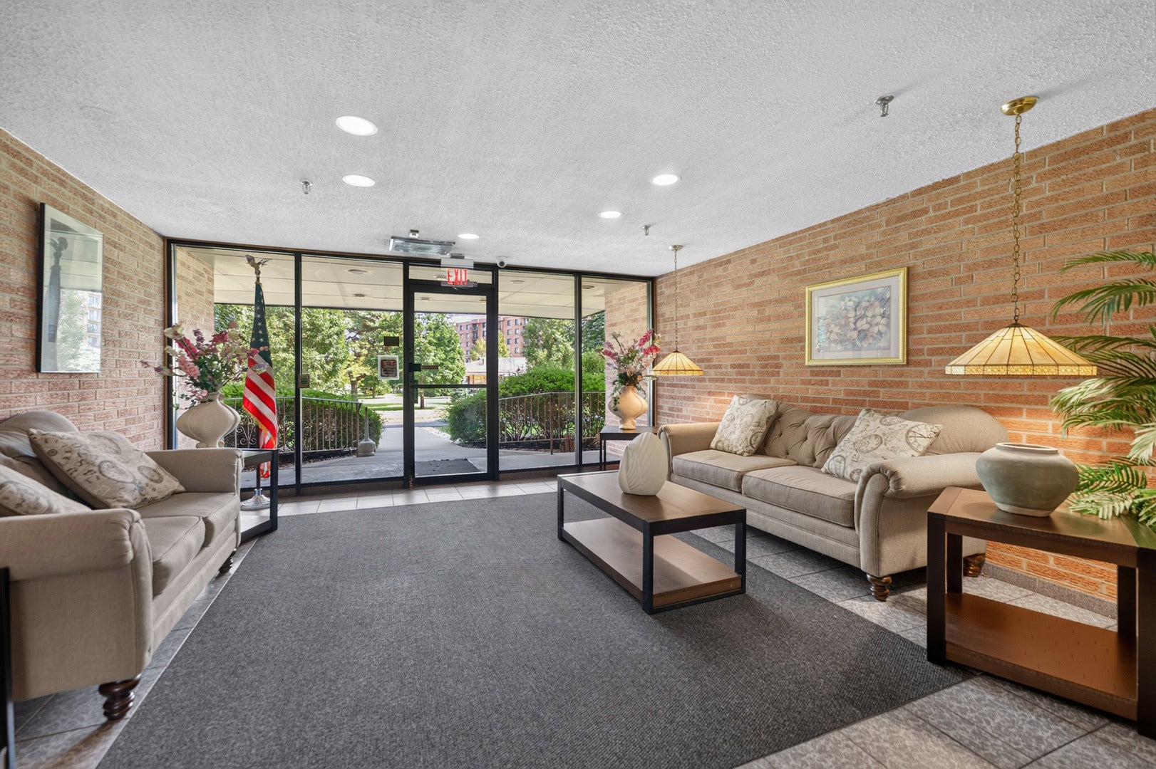 1727 W CRYSTAL Lane 611