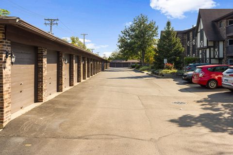 Tiny photo for 527 Cumnor Road #107, Westmont, IL 60559 (MLS # 12479852)