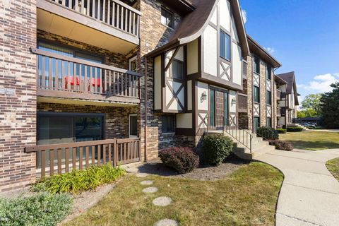 Tiny photo for 527 Cumnor Road #107, Westmont, IL 60559 (MLS # 12479852)