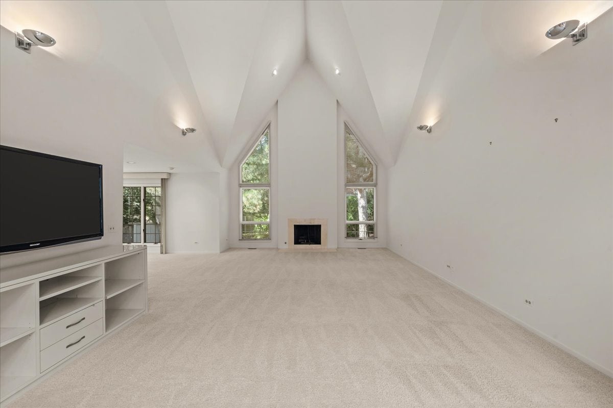 972 Coventry Lane