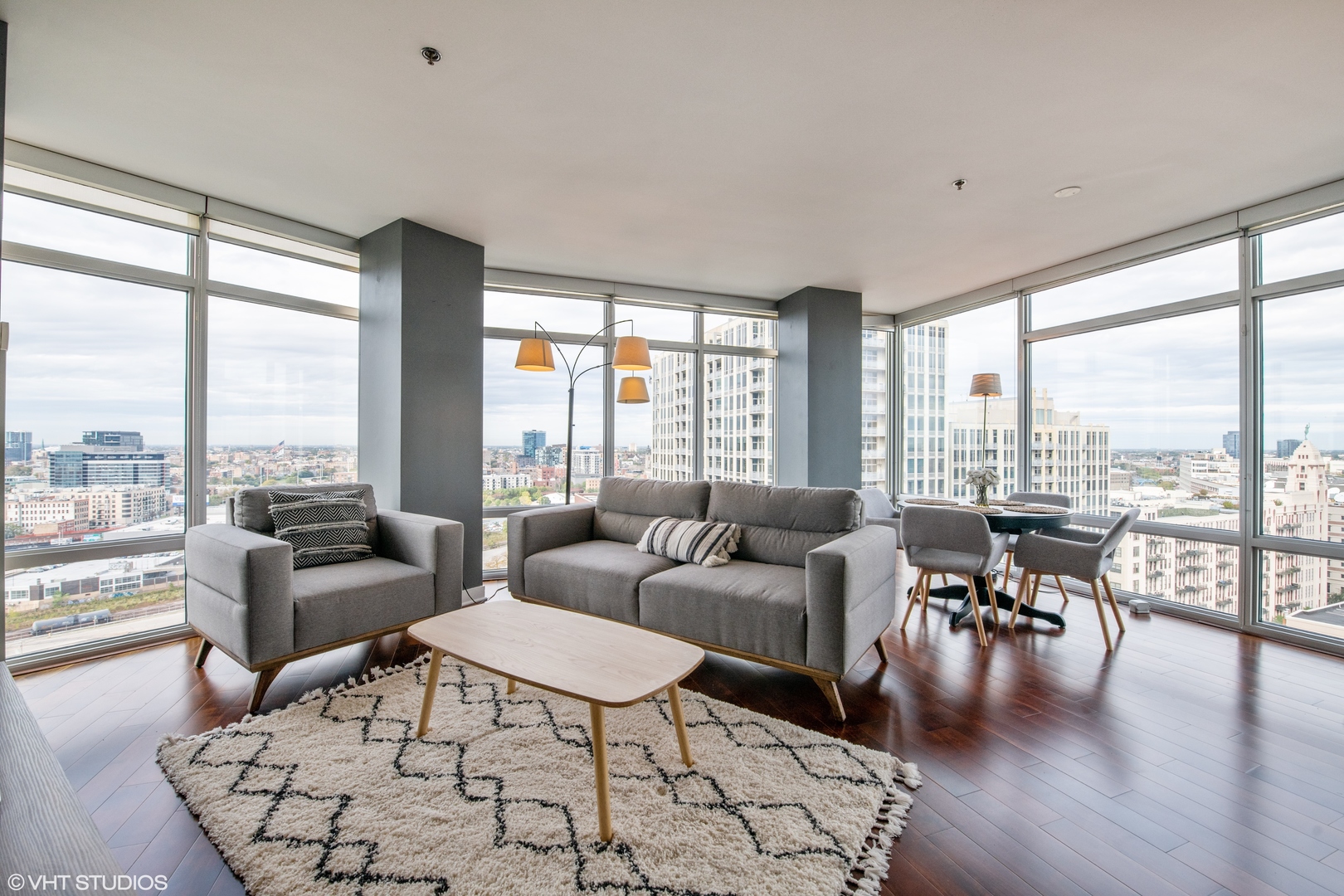 510 W ERIE Street 1605