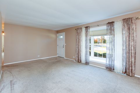 Tiny photo for 291 Blackhawk Drive, Carol Stream, IL 60188 (MLS # 12498479)