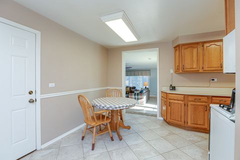 Tiny photo for 291 Blackhawk Drive, Carol Stream, IL 60188 (MLS # 12498479)