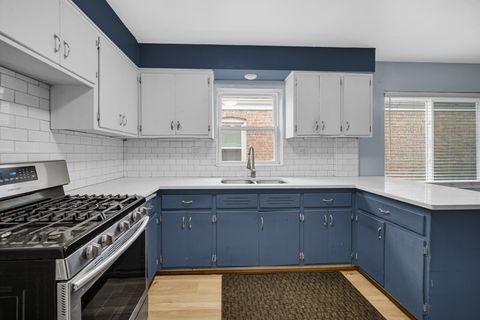 Tiny photo for 9911 S Peoria Avenue, Chicago, IL 60643 (MLS # 12590032)