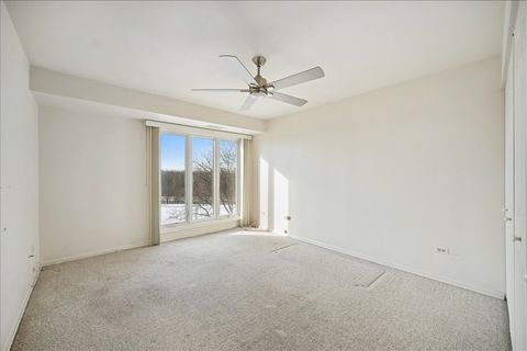 Tiny photo for 1721 Mission Hills Road #406, Northbrook, IL 60062 (MLS # 12520556)