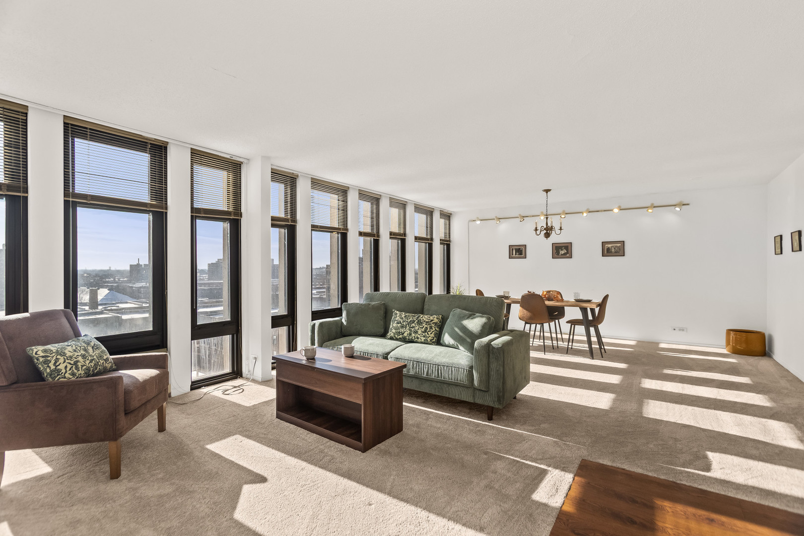 6700 S South Shore Drive 9D-9E