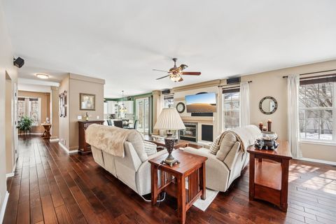 Tiny photo for 1195 Hadley Circle, Gurnee, IL 60031 (MLS # 12596487)