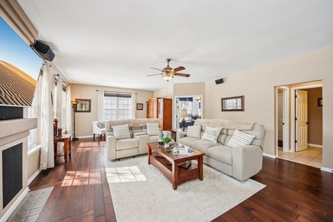 Tiny photo for 1195 Hadley Circle, Gurnee, IL 60031 (MLS # 12596487)