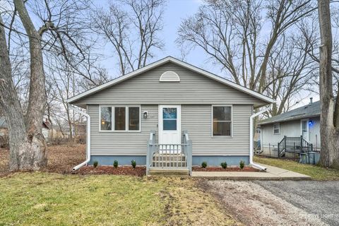 1317 WALNUT Drive Round Lake Beach IL 60073