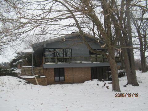 Tiny photo for 1943 Woodside Drive, Freeport, IL 61032 (MLS # 12545965)