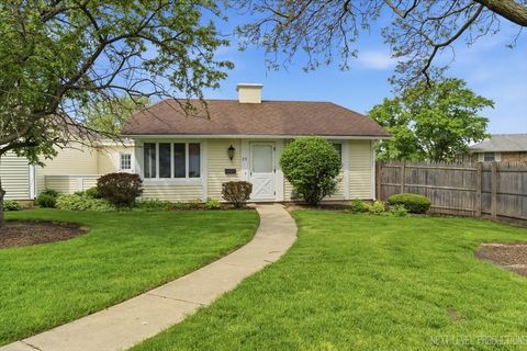 Photo of 25 Garden Drive #1, Montgomery, IL 60538 (MLS # 12641036)