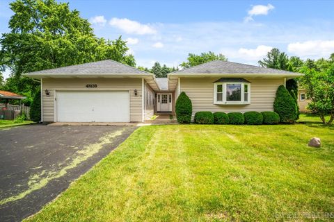 Photo of 4N139 Norris Avenue, West Chicago, IL 60185 (MLS # 12468920) Photo of 4N139 Norris Avenue, West Chicago, IL 60185 (MLS # 12468920)