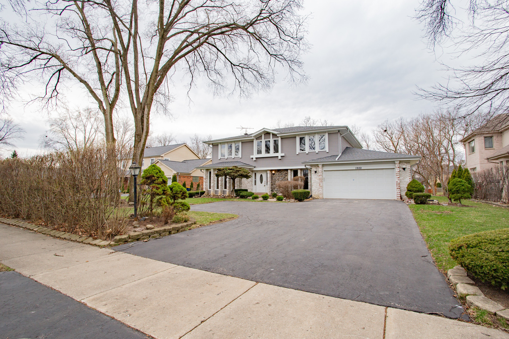 1900 LANDWEHR Road