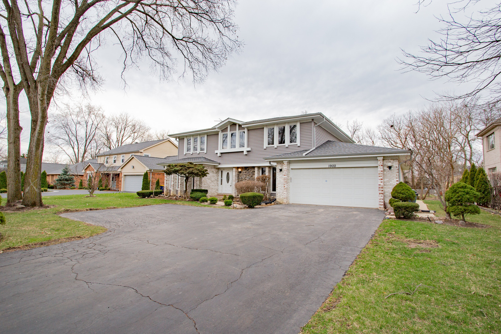 1900 LANDWEHR Road