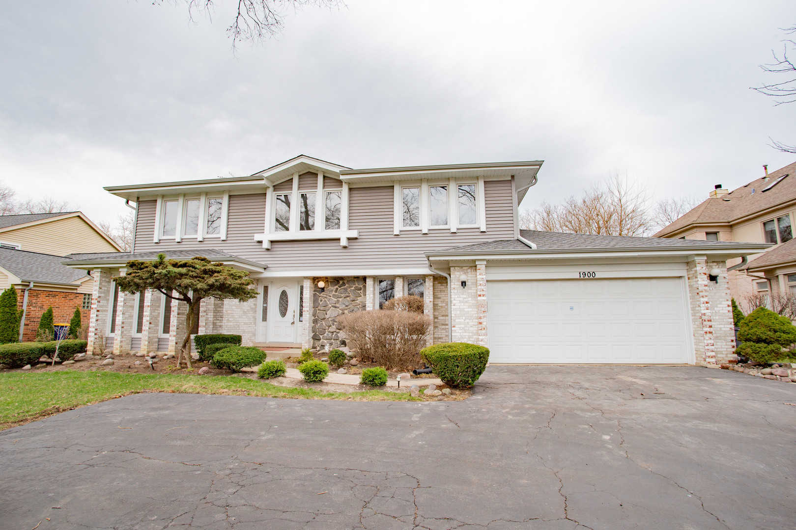 1900 LANDWEHR Road