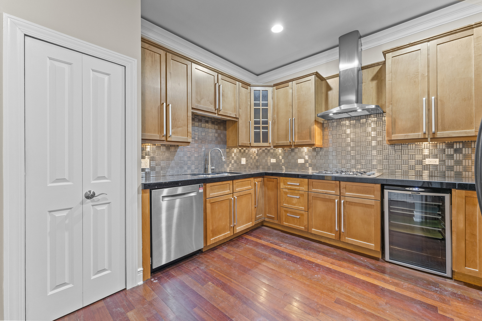 4231 N Kedzie Avenue 3E