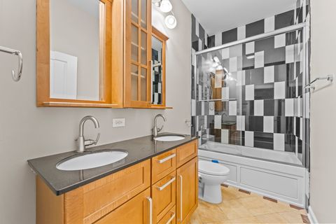 Tiny photo for 4231 N Kedzie Avenue #3E, Chicago, IL 60618 (MLS # 12387567)